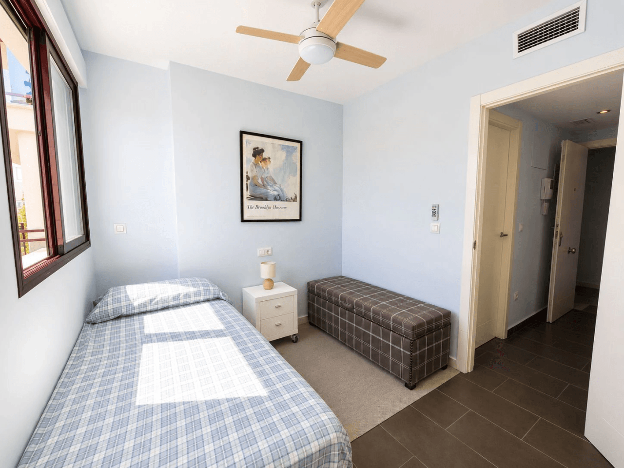 Beachfront apartment in Denia, Les Devesses.