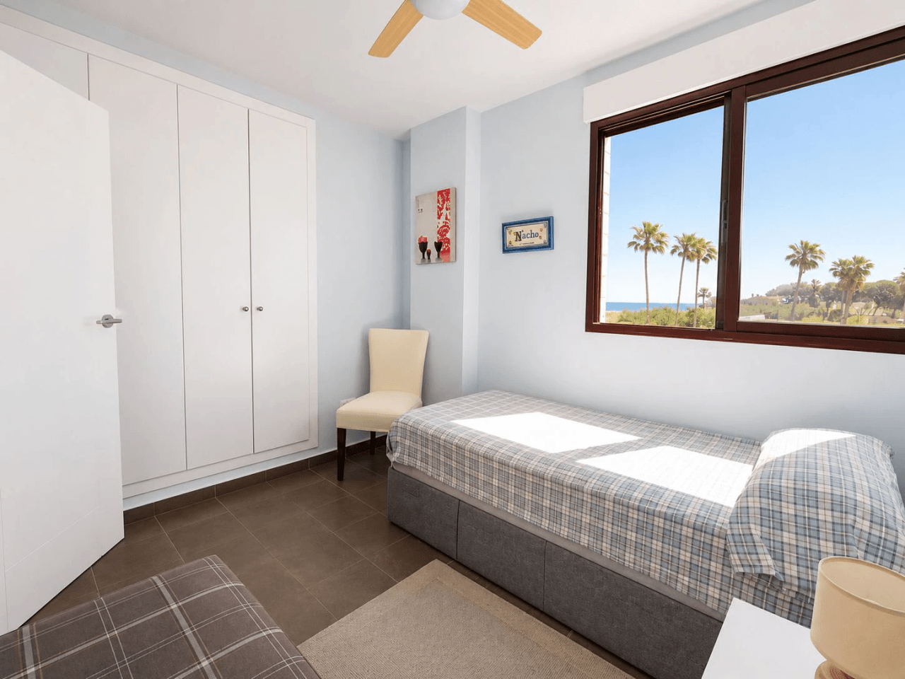 Beachfront apartment in Denia, Les Devesses.