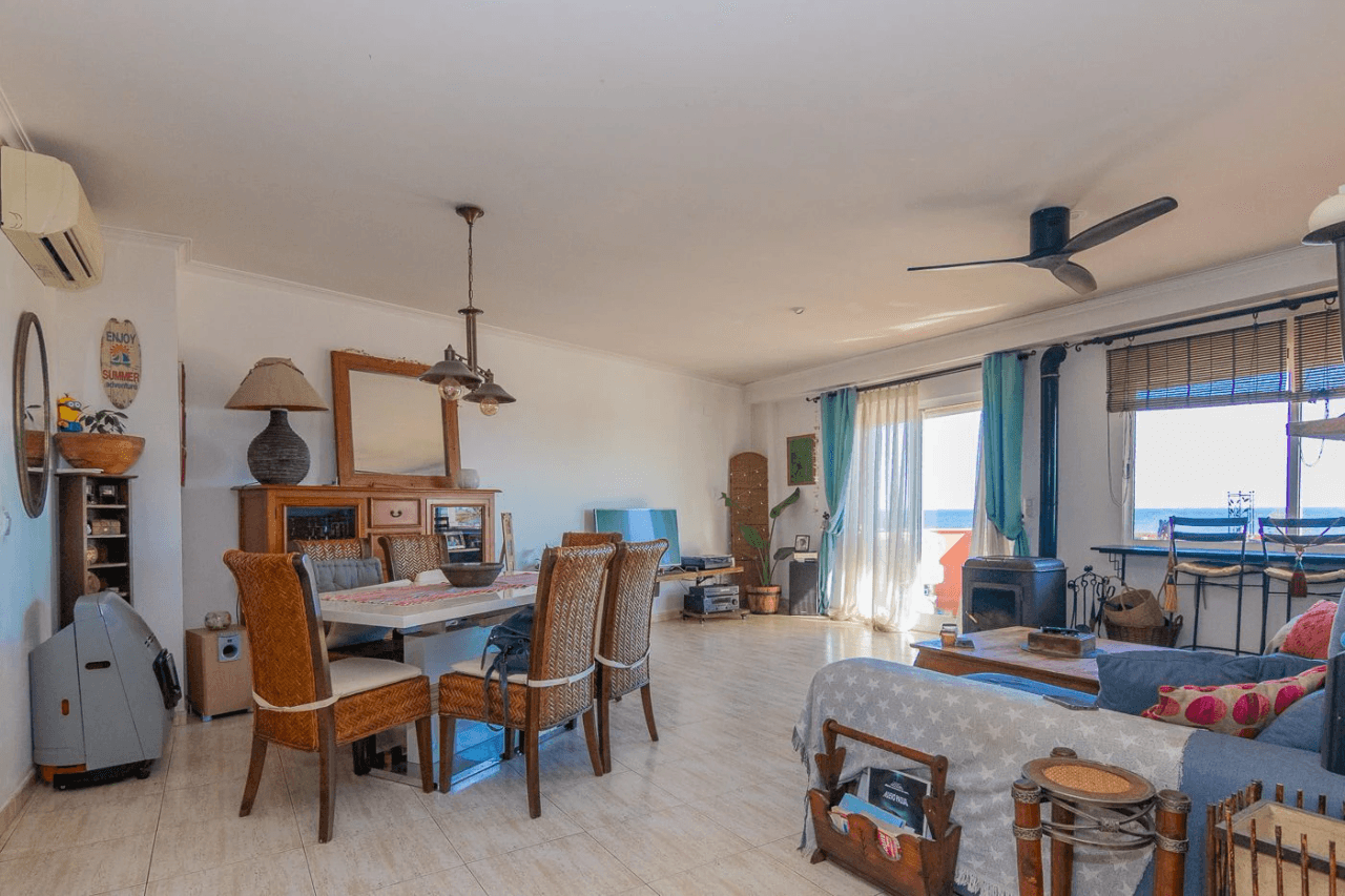 Duplex penthouse with sea views in the urban area of Denia, Puerto Raset