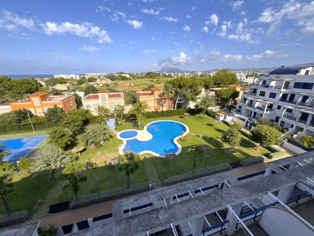 Duplex penthouse with sea views, 2 bedrooms, Denia