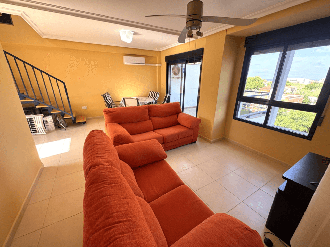 Duplex penthouse with sea views, 2 bedrooms, Denia