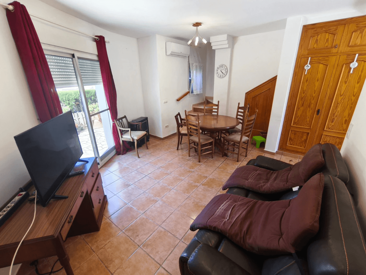 Semi-detached with 3 bedrooms, private garden, and community pool, Els Poblets.