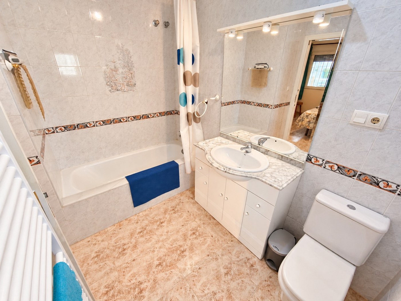 WL-1684B9U - Villa avec piscine et appartement indépendant, Els Poblets