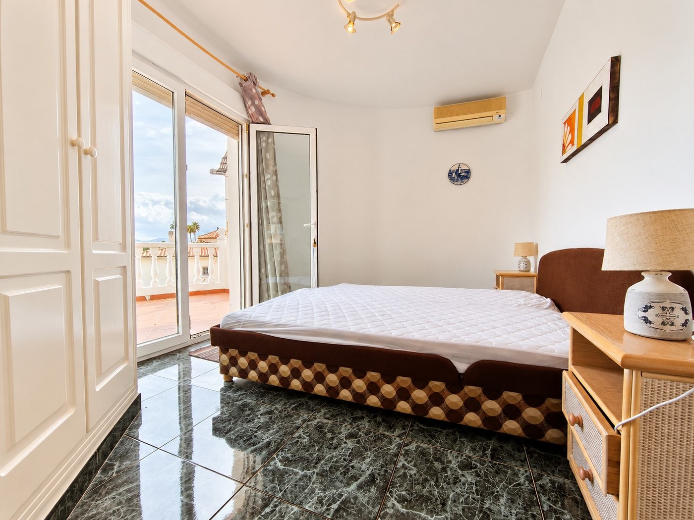 WL-1684B9U - Villa avec piscine et appartement indépendant, Els Poblets