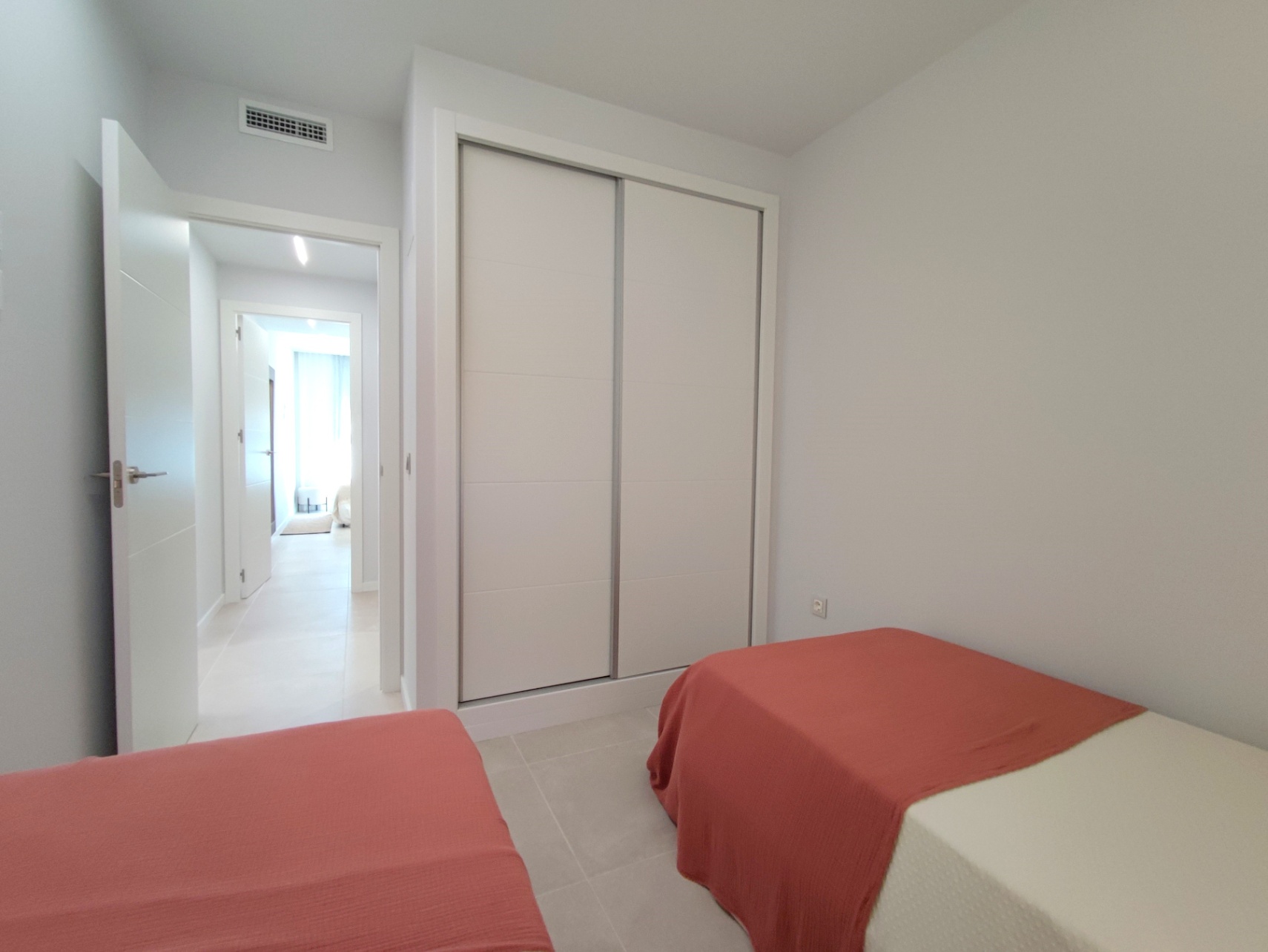 Nuevos apartamentos en Playa del Estanyó, Denia, Costa Blanca.