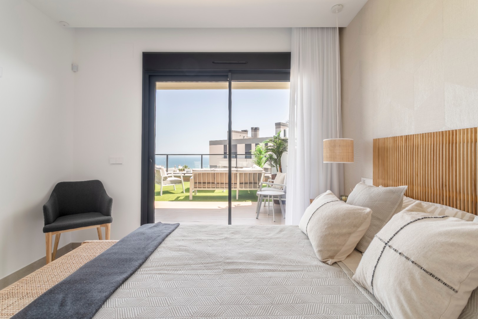 Apartamentos nuevos con piscina, 2-3 dormitorios, Gran Alacant