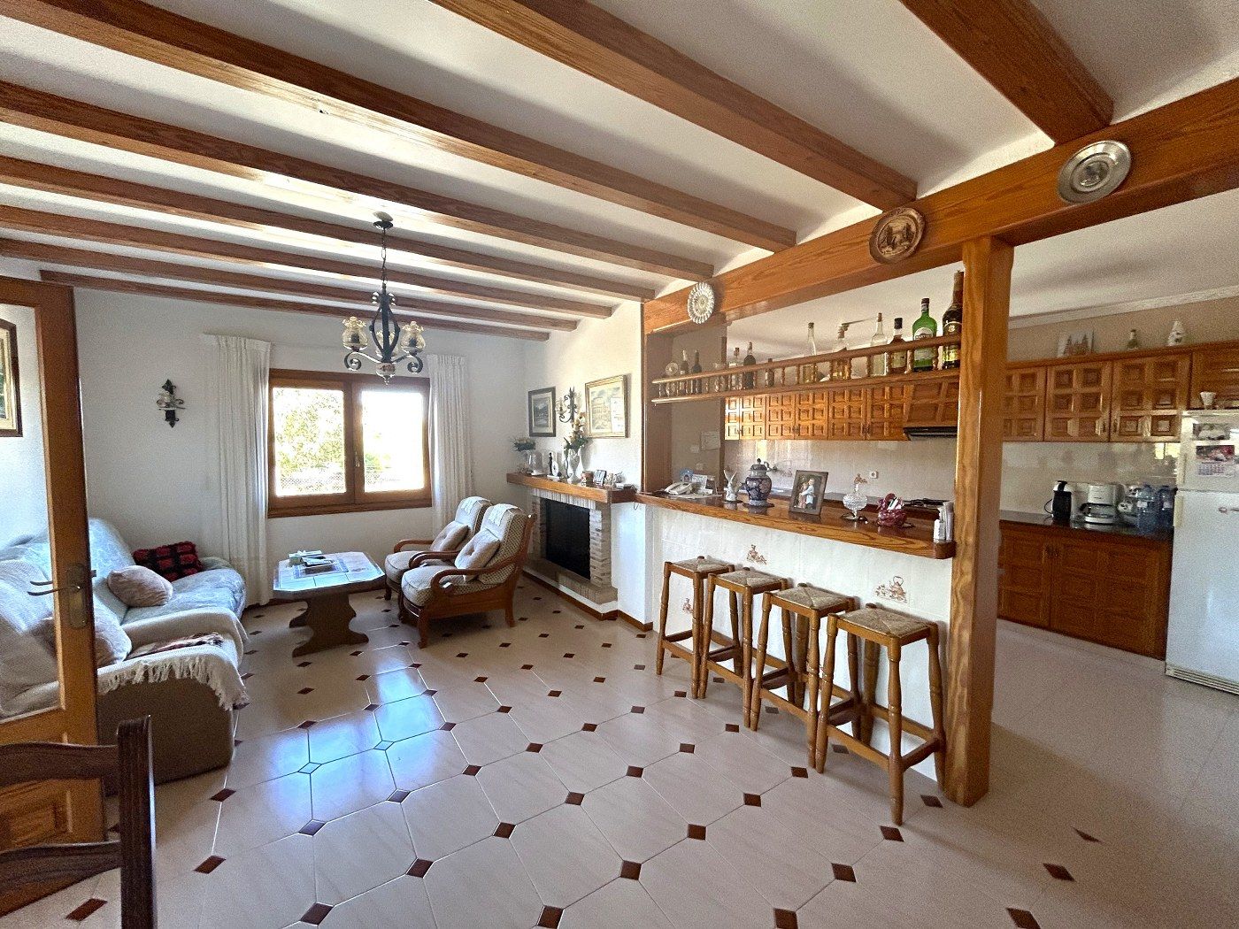 Country villa, 6 bedrooms, large plot, El Verger, Denia