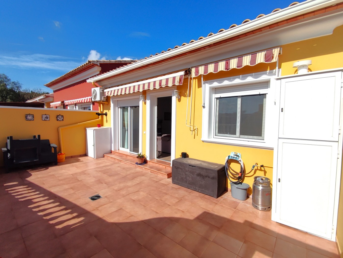 Appartement ensoleillé avec 3 chambres et piscine commune à Els Poblets, Costa Blanca