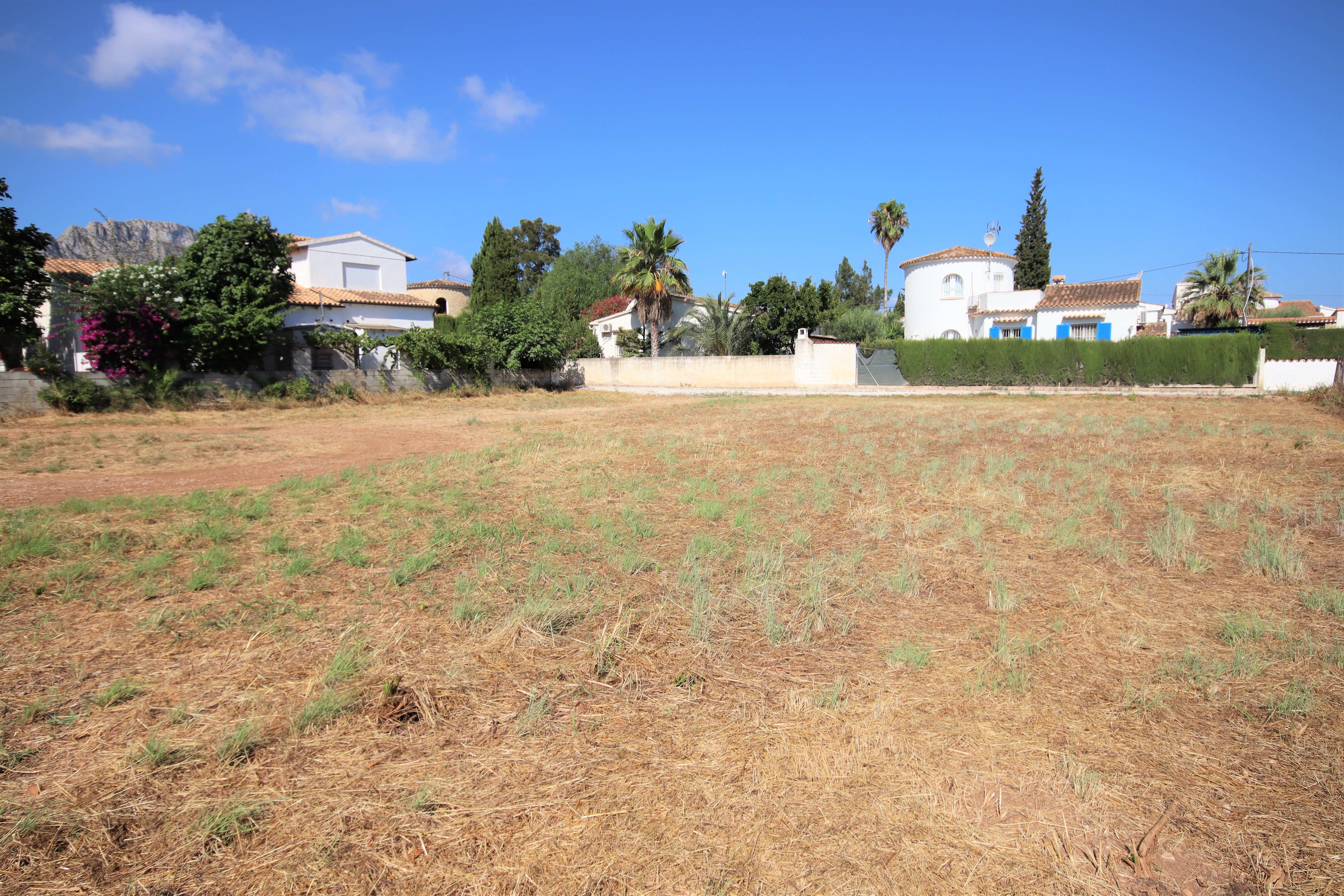 Plot for sale in perfect location Els Poblets, Denia
