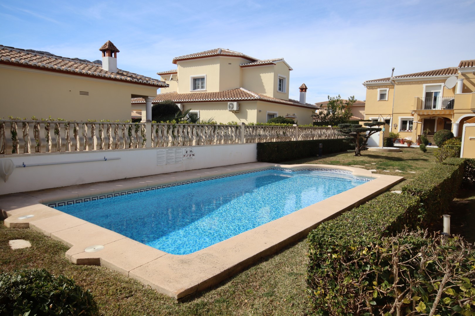 Villa Eckreihenhaus, 3 Schlafzimmer, Pool, Els Poblets