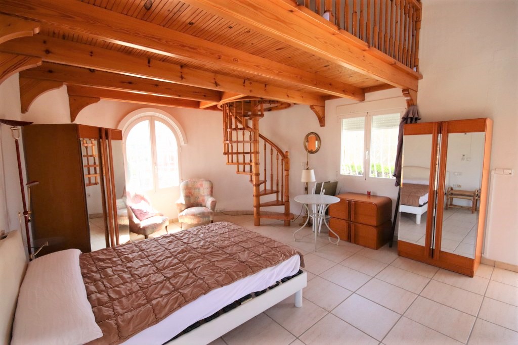Villa mit 4 Schlafzimmern, Pool, Els Poblets Denia