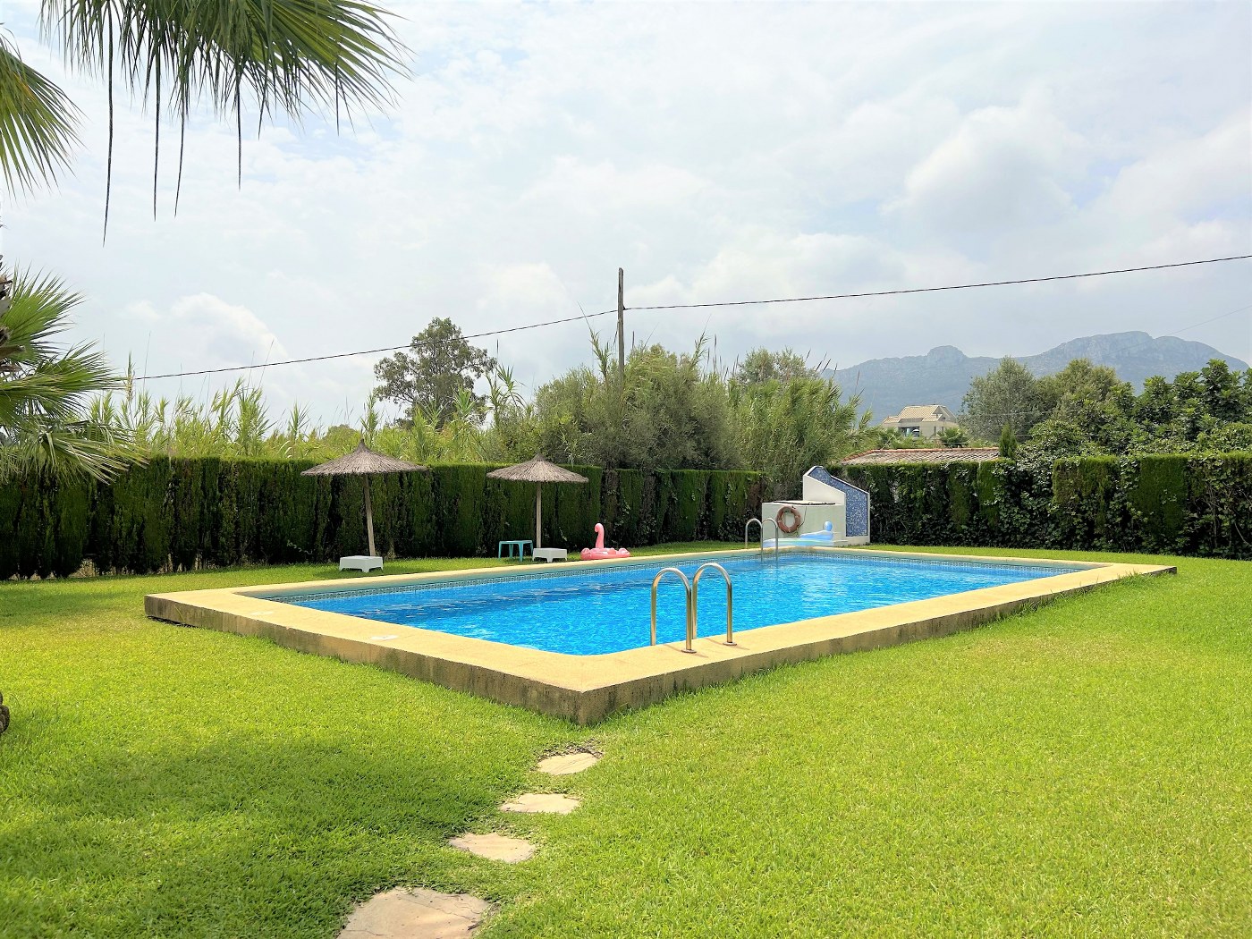 Villa con 3 dormitorios, piscina, Deveses Denia