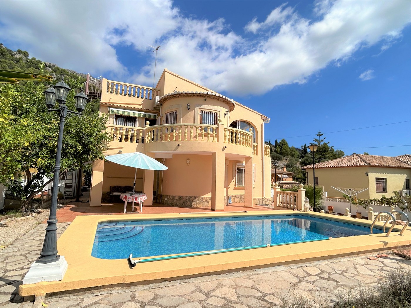 Villa avec piscine, 2 chambres, Tormos